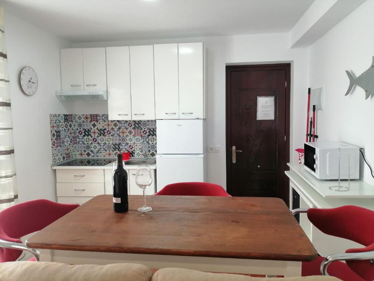 Apartamentos Empul " Tunidos House " Barbate Bagian luar foto